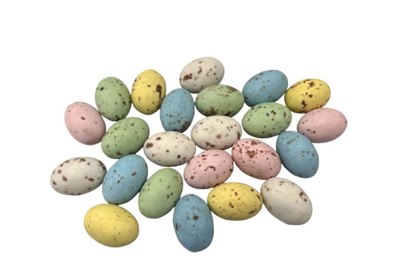 Mix dragee eggs praline